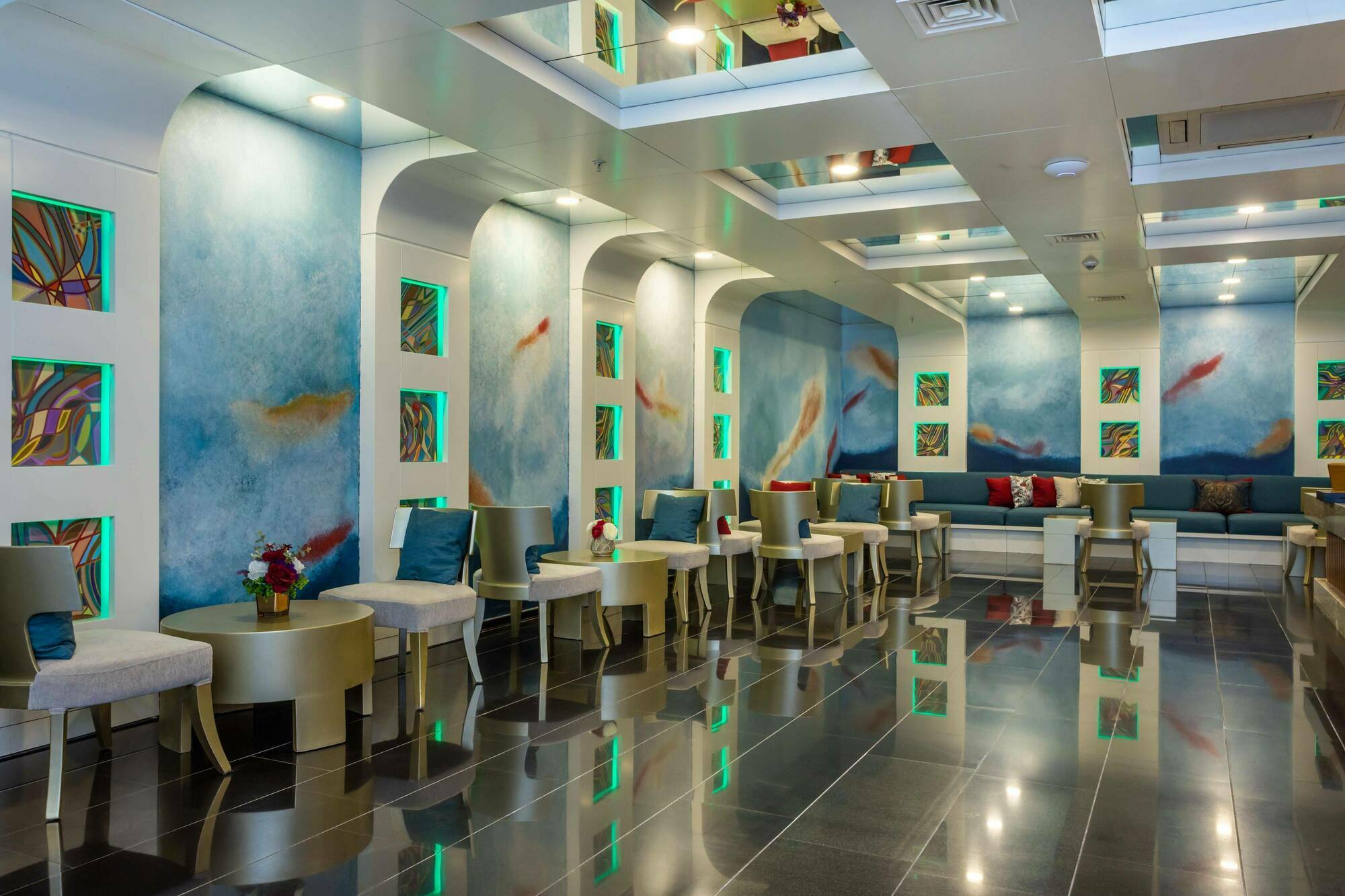 Orange County Otel 5*